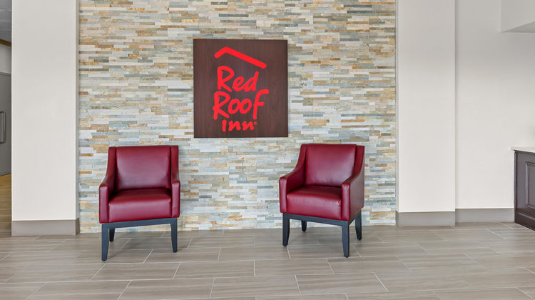 Red Roof Inn Cambridge, OH Lobby