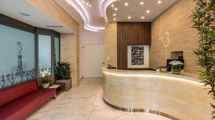 43 Station Hotel Lobby