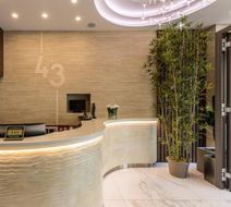 43 Station Hotel Lobby