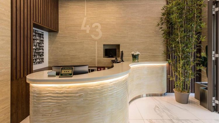 43 Station Hotel Lobby