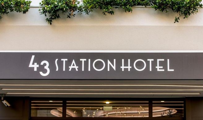 43 Station Hotel Exterior