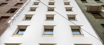 43 Station Hotel Exterior