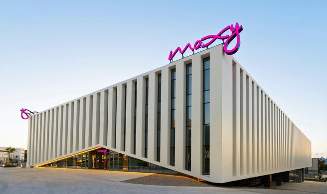 Moxy Alfragide Lisboa Exterior