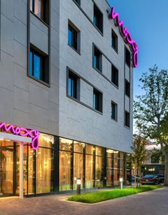 Moxy Verona