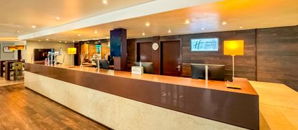 Holiday Inn Express London-Stratford Exterior