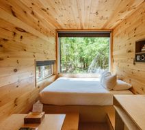 Postcard Cabins Gilchrest Sprin Room