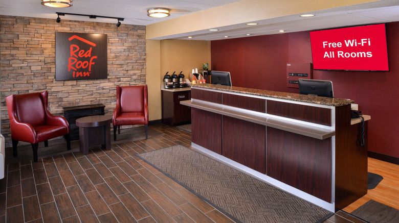 <b>Red Roof Inn Milwaukee Airport Oak Creek Lobby</b>. Images powered by <a href="https://www.leonardoworldwide.com/" title="Leonardo Worldwide" target="_blank">Leonardo</a>.