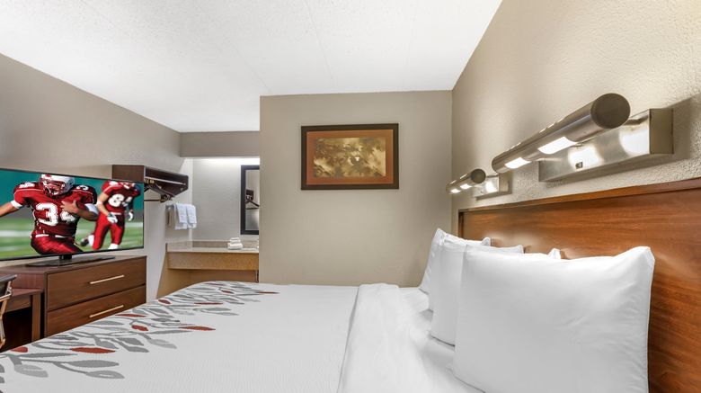 <b>Red Roof Inn Milwaukee Airport Oak Creek Room</b>. Images powered by <a href="https://www.leonardoworldwide.com/" title="Leonardo Worldwide" target="_blank">Leonardo</a>.