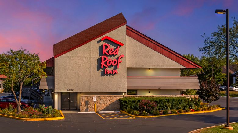 <b>Red Roof Inn Milwaukee Airport Oak Creek Exterior</b>. Images powered by <a href="https://www.leonardoworldwide.com/" title="Leonardo Worldwide" target="_blank">Leonardo</a>.