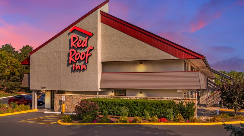 <b>Red Roof Inn Milwaukee Airport Oak Creek Exterior</b>. Images powered by <a href="https://www.leonardoworldwide.com/" title="Leonardo Worldwide" target="_blank">Leonardo</a>.