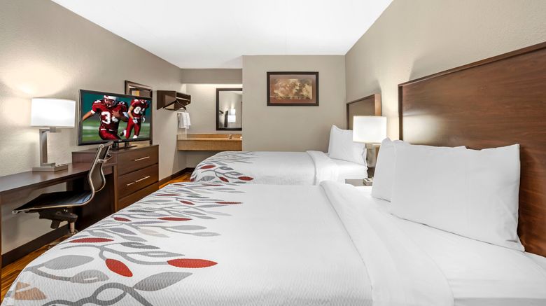 <b>Red Roof Inn Milwaukee Airport Oak Creek Room</b>. Images powered by <a href="https://www.leonardoworldwide.com/" title="Leonardo Worldwide" target="_blank">Leonardo</a>.
