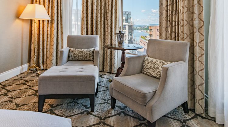 The Magnolia Hotel & Spa Room