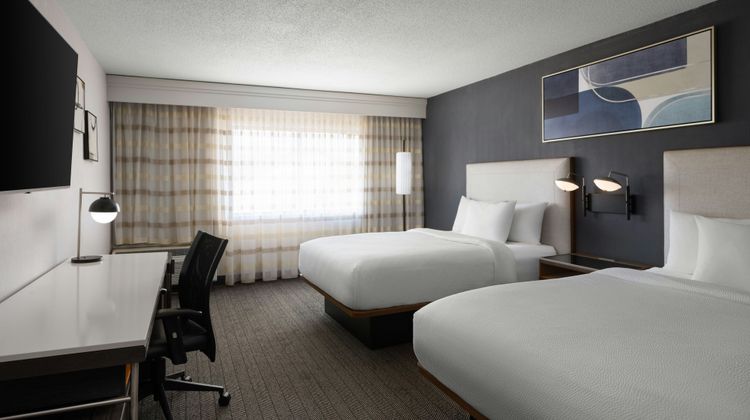 Courtyard Detroit Utica Room