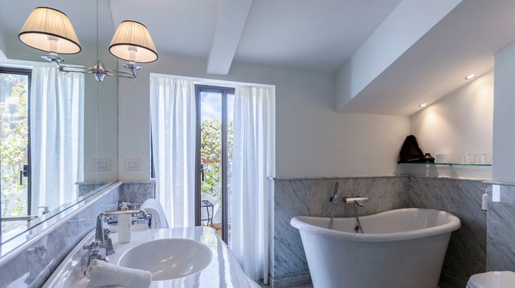 Hotel Regency Room