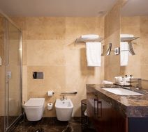 Donati Luxury Tower Room
