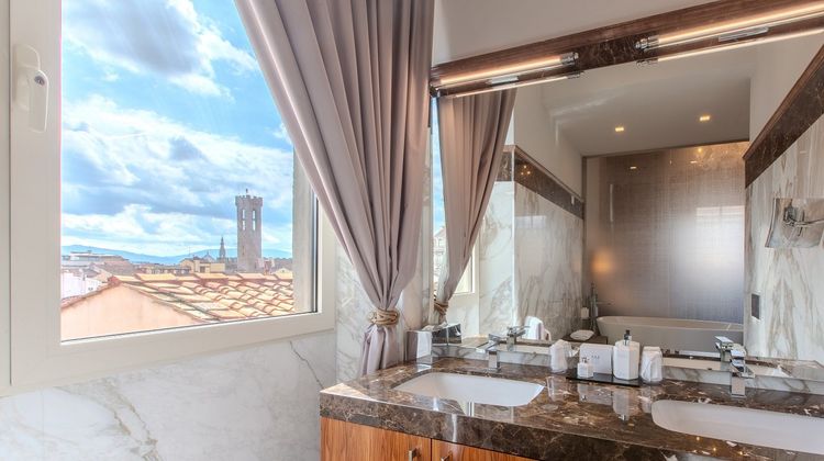 Donati Luxury Tower Room