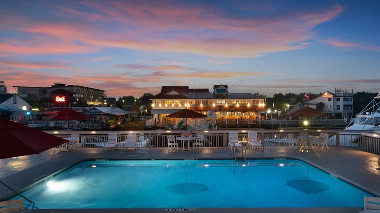 <b>Shem Creek Inn Room</b>. Images powered by <a href="https://www.leonardoworldwide.com/" title="Leonardo Worldwide" target="_blank">Leonardo</a>.