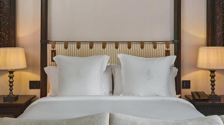<b>Four Seasons Hotel and Residences Room</b>. Images powered by <a href="https://www.leonardoworldwide.com/" title="Leonardo Worldwide" target="_blank">Leonardo</a>.