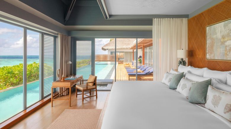<b>The Halcyon Private Isles Maldives Pool</b>. Images powered by <a href="https://www.leonardoworldwide.com/" title="Leonardo Worldwide" target="_blank">Leonardo</a>.