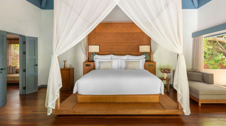 <b>The Halcyon Private Isles Maldives Pool</b>. Images powered by <a href="https://www.leonardoworldwide.com/" title="Leonardo Worldwide" target="_blank">Leonardo</a>.