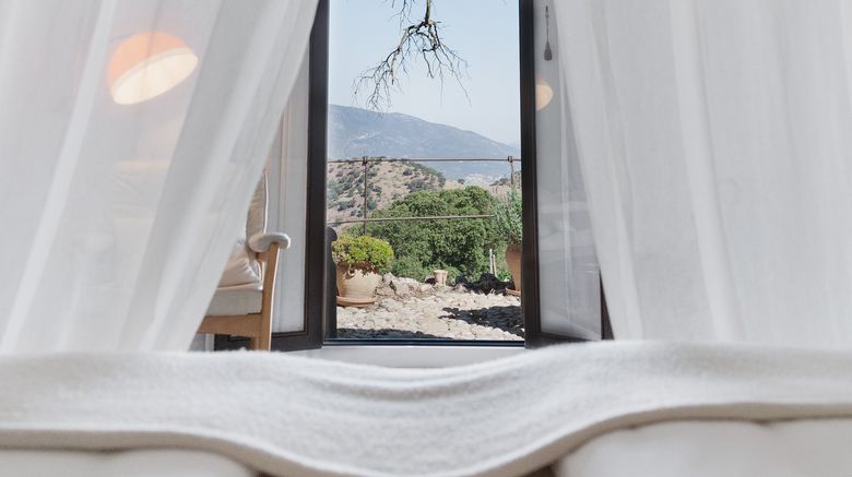 <b>Finca La Donaira Room</b>. Images powered by <a href="https://www.leonardoworldwide.com/" title="Leonardo Worldwide" target="_blank">Leonardo</a>.