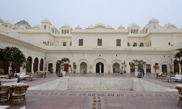 Ran Baas The Palace