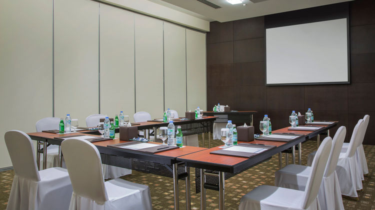 Yas Plaza Marina Meeting