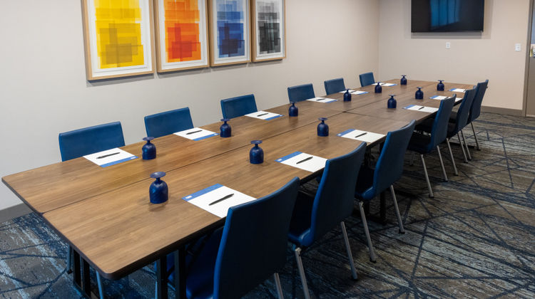 Holiday Inn Express Wichita Airport Meeting