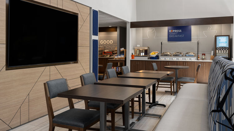 Holiday Inn Express Hotel & Suites Restaurant