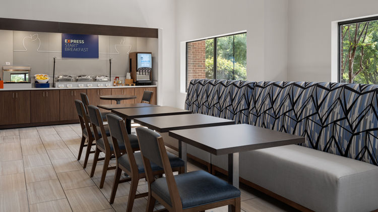 Holiday Inn Express Hotel & Suites Restaurant