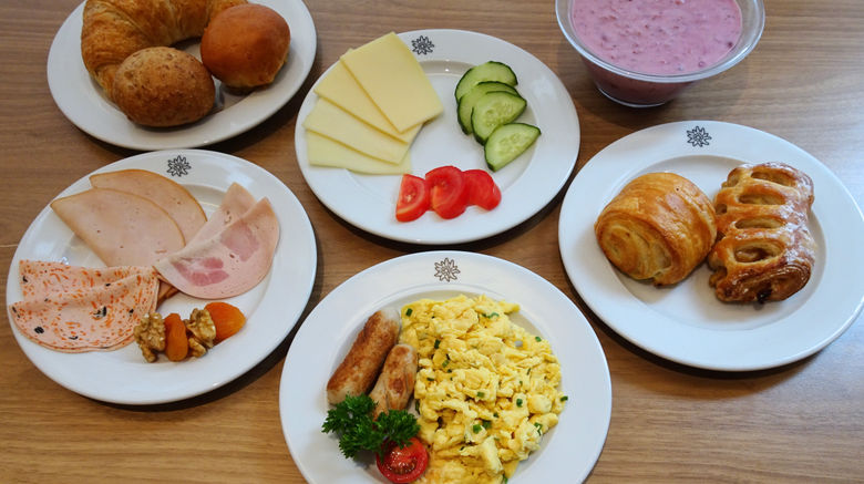 <b>Holiday Inn Express Geneva Airport Restaurant</b>. Images powered by <a href="https://www.leonardoworldwide.com/" title="Leonardo Worldwide" target="_blank">Leonardo</a>.