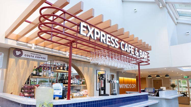 Holiday Inn Express Windsor Lobby