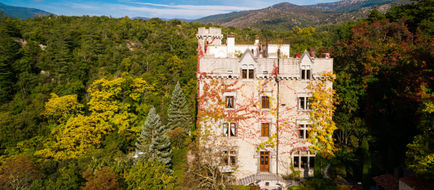 Chateau de Riell Hotel Exterior