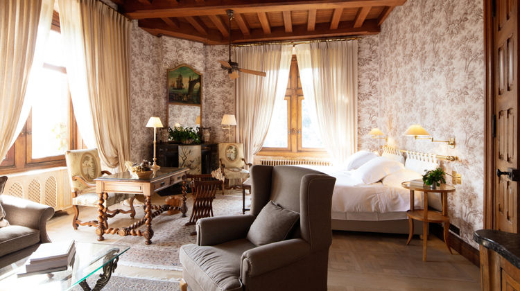 Chateau de Riell Hotel Room