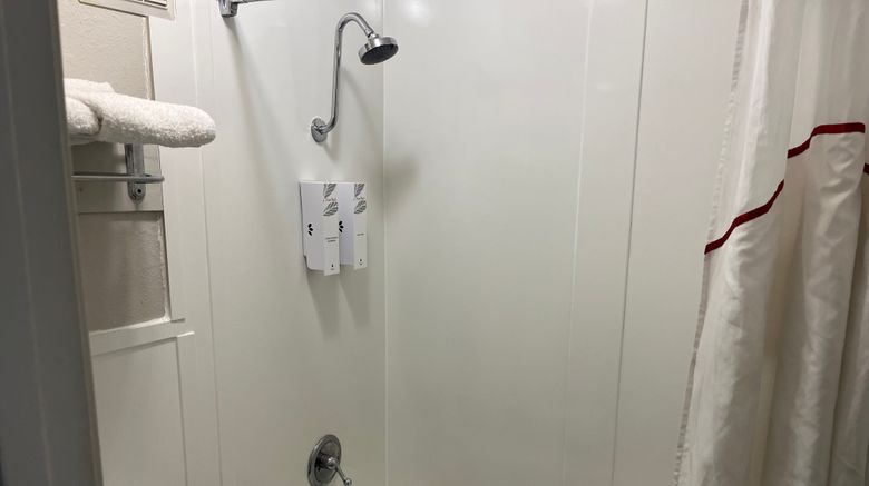 <b>Red Roof Inn Kimball, TN-I-24 Room</b>. Images powered by <a href="https://www.leonardoworldwide.com/" title="Leonardo Worldwide" target="_blank">Leonardo</a>.