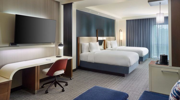 Courtyard Carrollton Suite