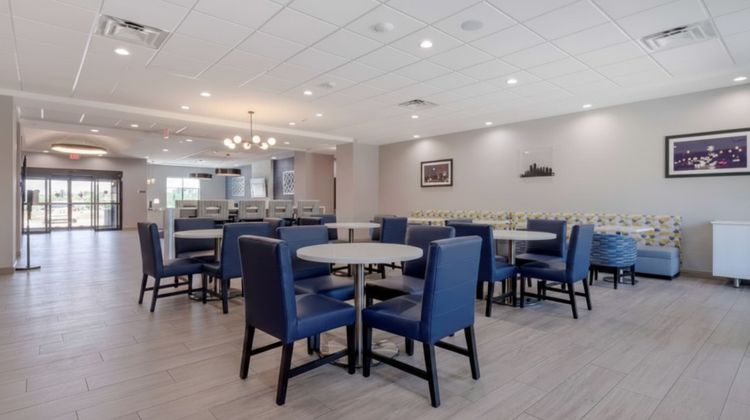 Holiday Inn Express & Suites Choctaw Restaurant