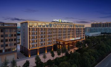 Home2 Hilton Qujing Luliang