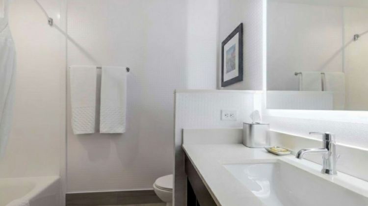Holiday Inn Express & Suites Choctaw Room