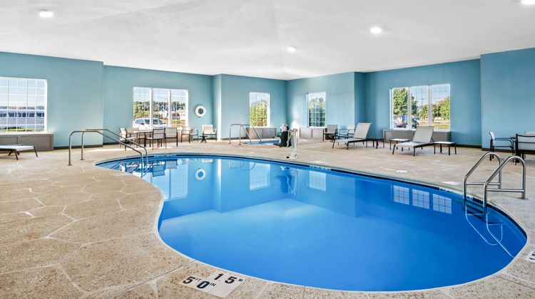 Holiday Inn Express Hotel & Suites Pool