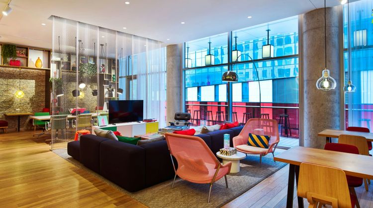citizenM Austin Downtown Lobby