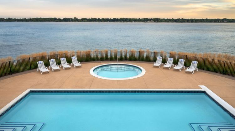 The St Clair Inn Pool
