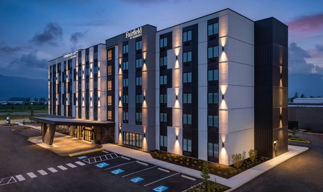 Fairfield Inn & Suites Marriott Exterior
