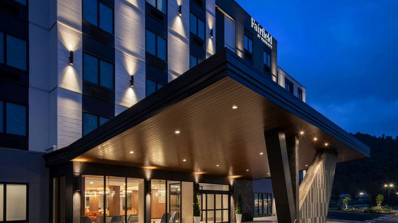 <b>Fairfield Inn & Suites Marriott Exterior</b>. Images powered by <a href="https://www.leonardoworldwide.com/" title="Leonardo Worldwide" target="_blank">Leonardo</a>.