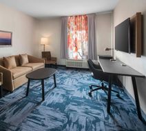 Fairfield Inn & Suites Somerset Room