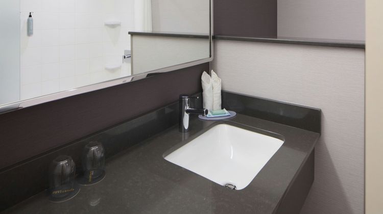Courtyard by Marriott Waldorf Room