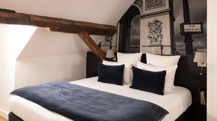 Midnight Hotel Paris Suite