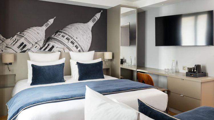 Midnight Hotel Paris Suite