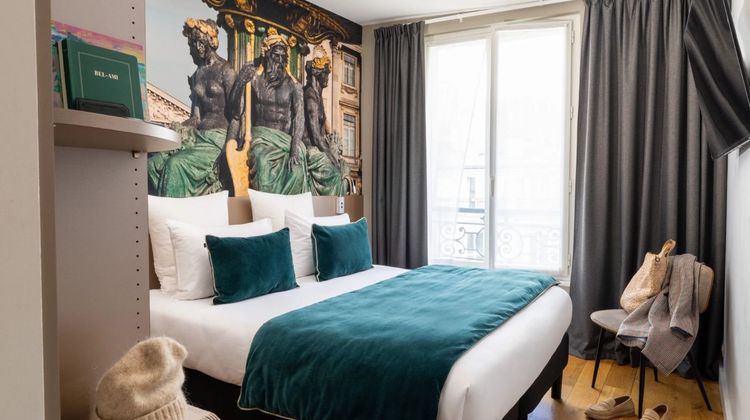 Midnight Hotel Paris Room