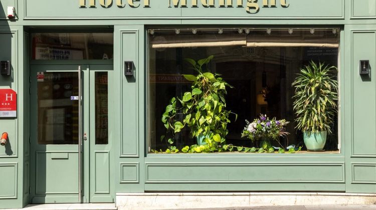 Midnight Hotel Paris Exterior